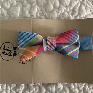 Bow tie